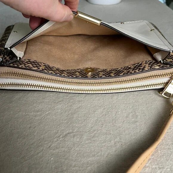 Coach RARE Snake Pattern With BRASS Hardware - Picture 6 of 16